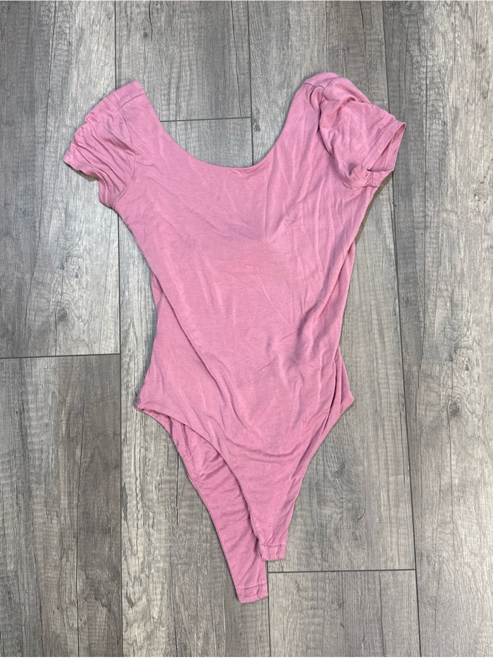 superdown Pink Scoop Neck Short Sleeve Bodysuit